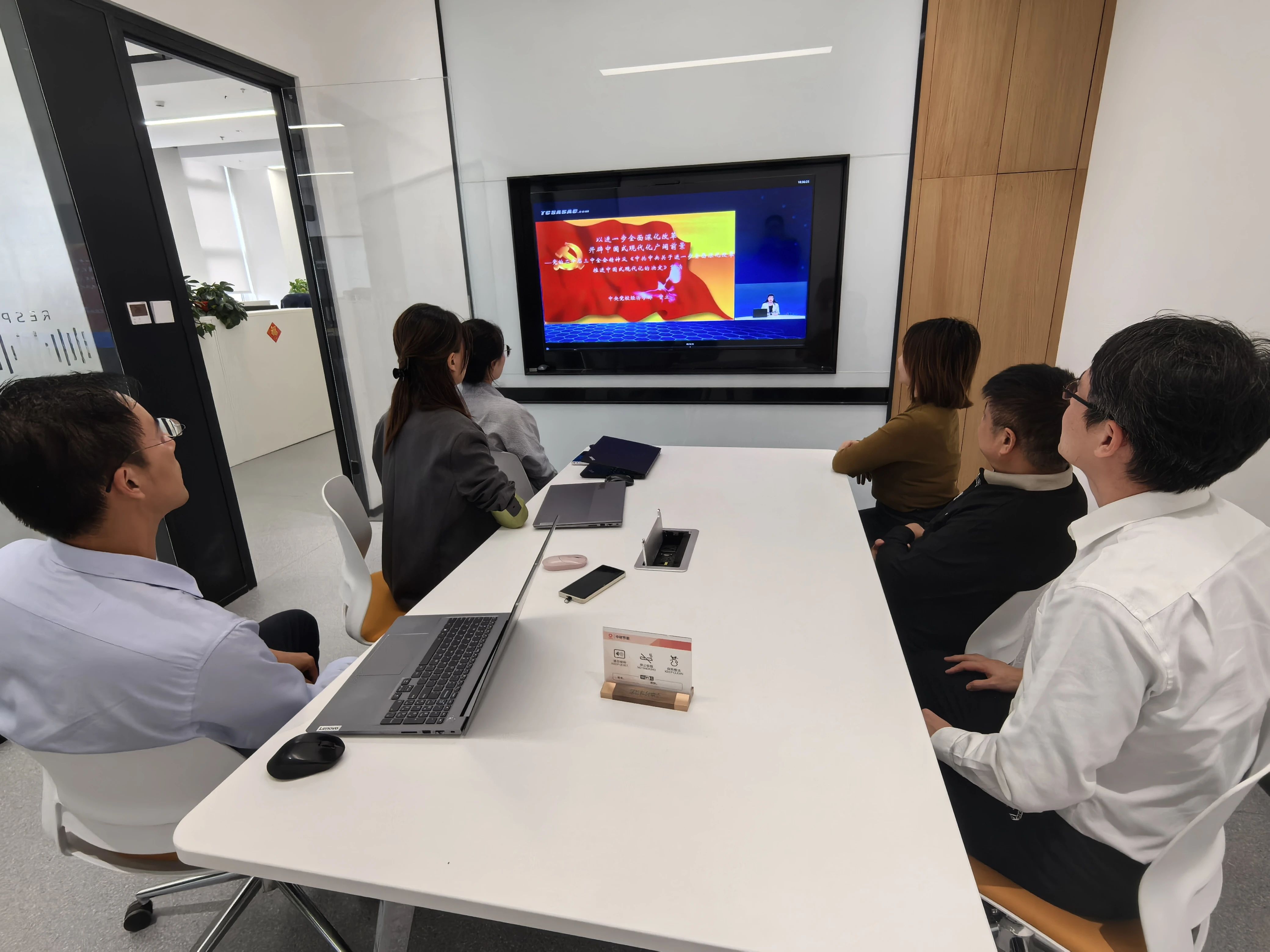 fce262be421f70e00ad5381ce4f58af7.jpg fce262be421f70e00ad5381ce4f58af7.jpg